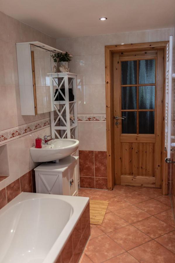 Landhausstube Kraftsdorf Екстер'єр фото